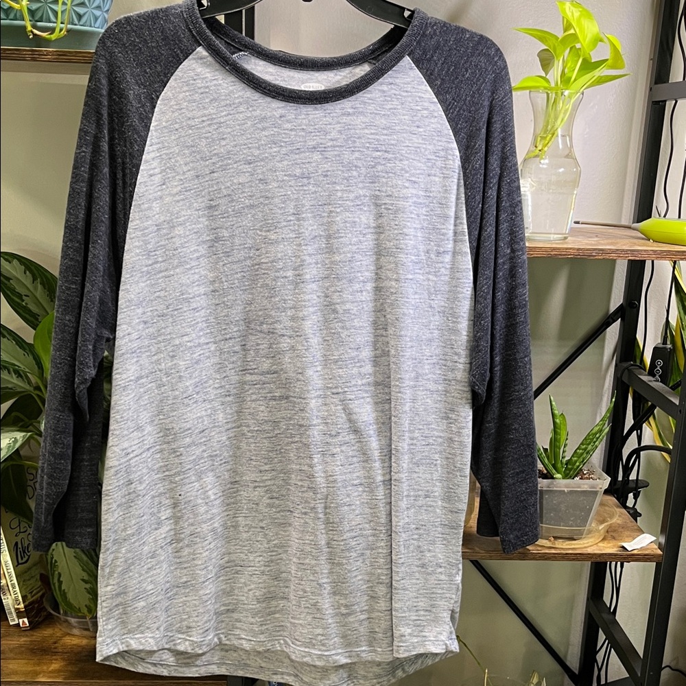 Old Navy Gray and Black Long Sleeve Raglan Tee